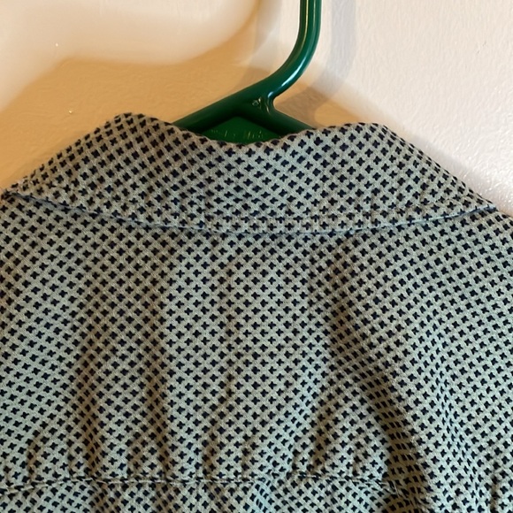 Green and black textured diamond design short sleeve button shirt - Picture 5 of 6